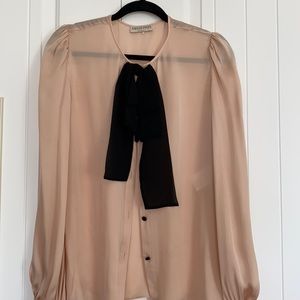 Emilio Pucci blush silk blouse w black bow sexy classic Valentine’s Day outfit💗